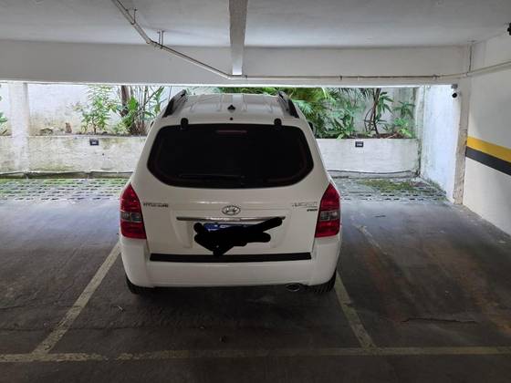 HYUNDAI TUCSON 2.0 MPFI GLS 16V 143CV 2WD FLEX 4P AUTOMÁTICO HYUNDAI TUCSON 2.0 MPFI GLS 16V 143CV 2WD FLEX 4P AUTOMÁTICO